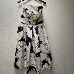 Ann Taylor Dress- Removable straps- black & white